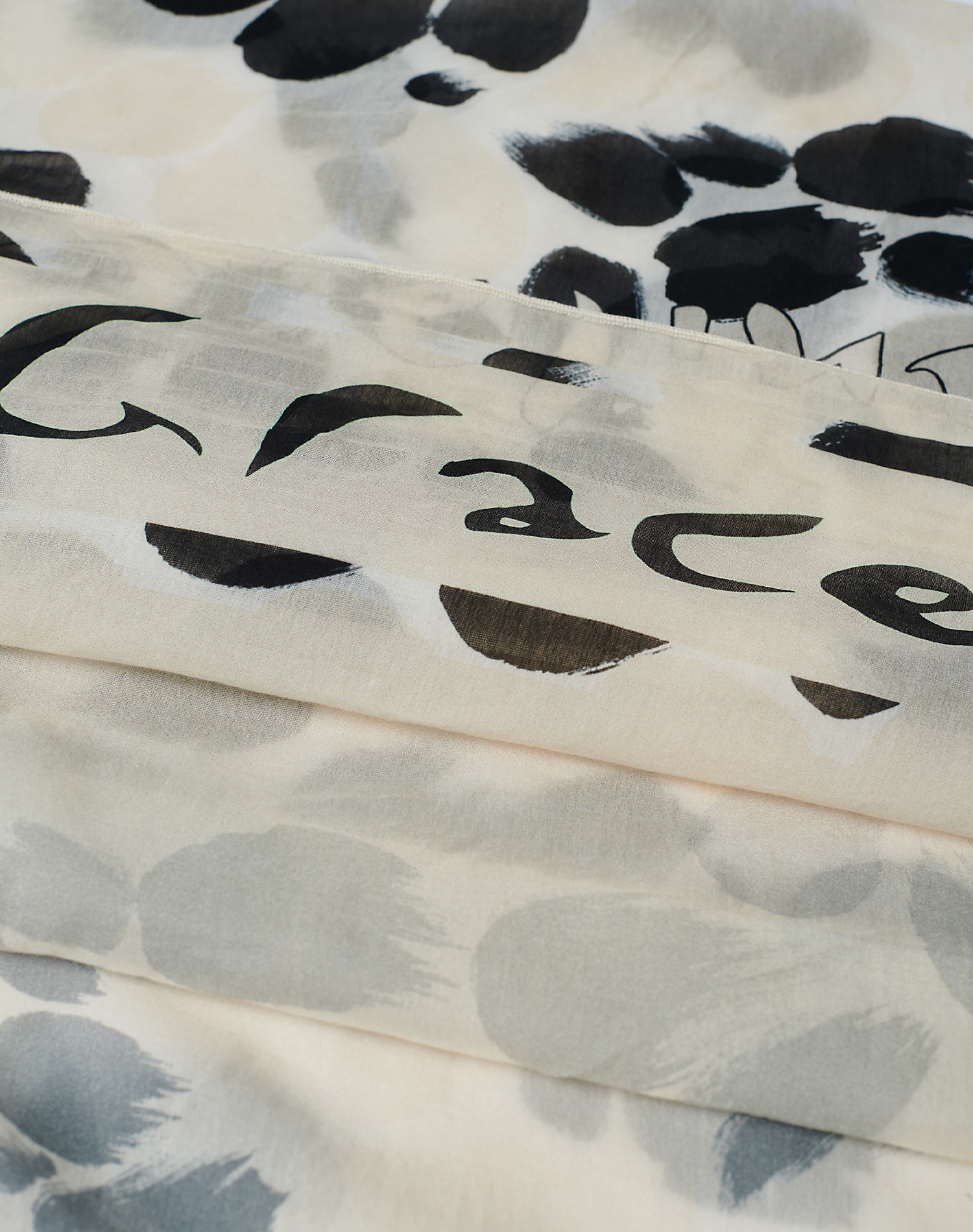 TRAPEZE SCARF IN VOILE COTTON SILK | Manila Grace