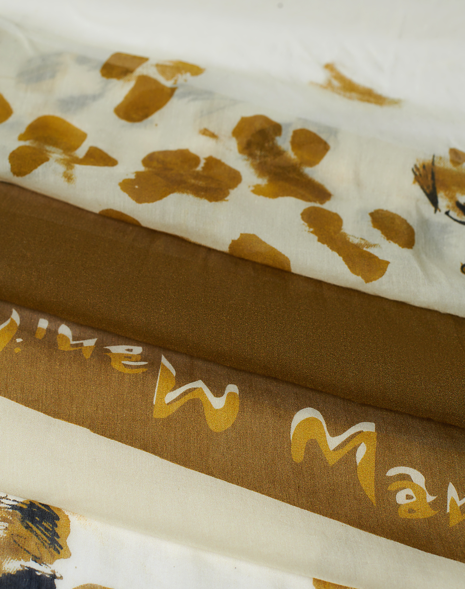 TRAPEZE SCARF IN VOILE COTTON SILK - MA627 - Manila Grace | Official Website