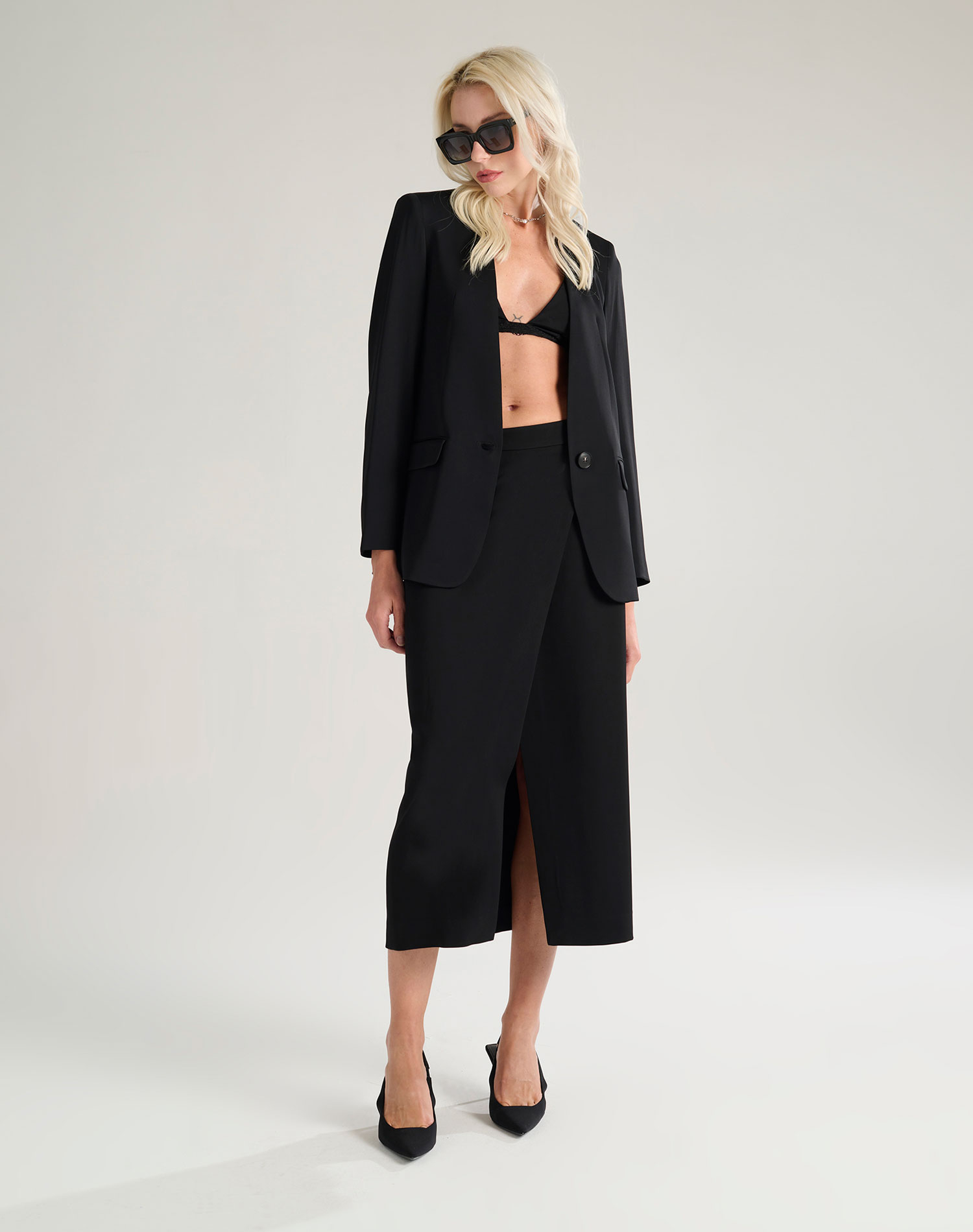 COLLARLESS BLAZER - BLACK - Manila Grace | Official Website