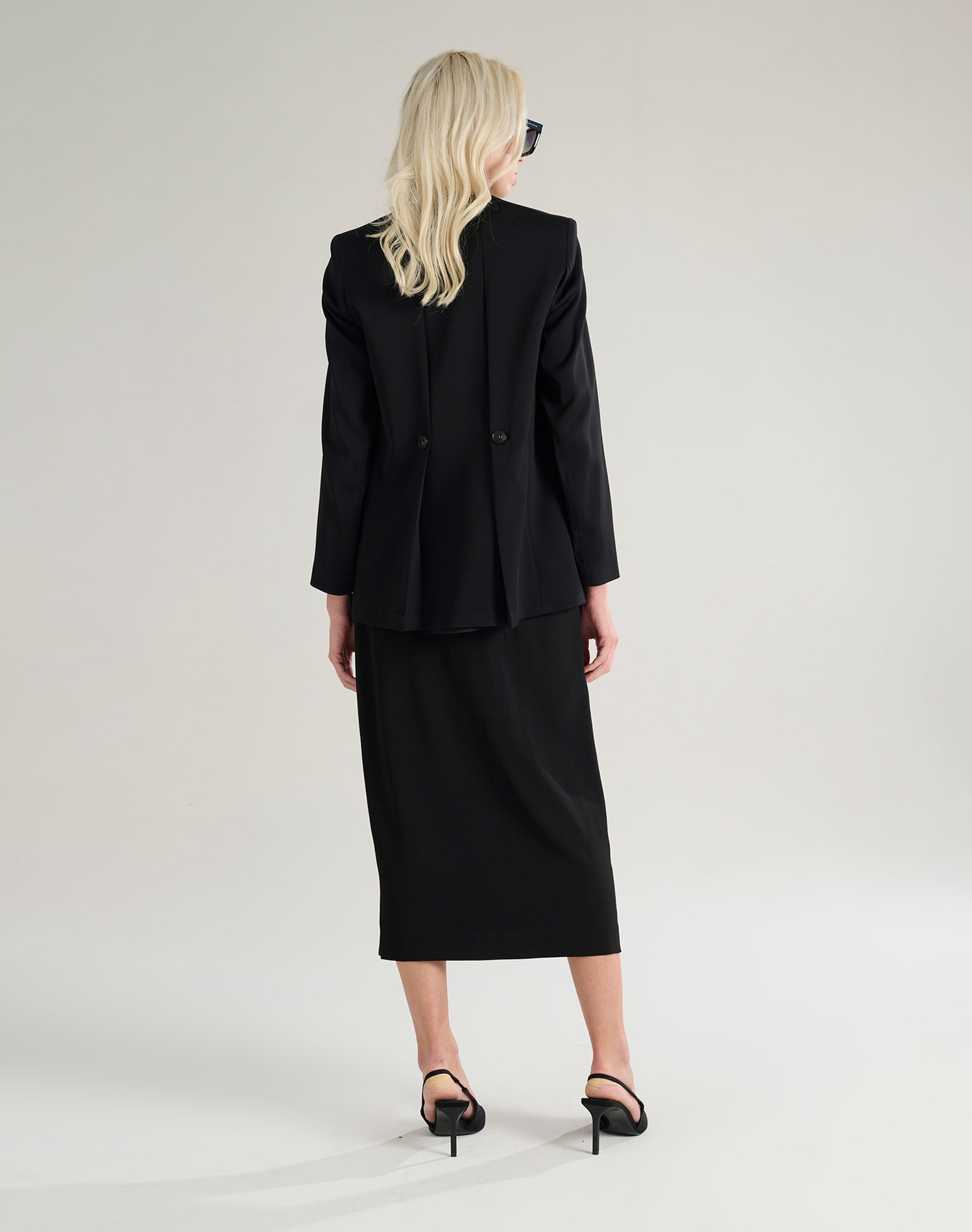 COLLARLESS BLAZER - BLACK - Manila Grace | Official Website