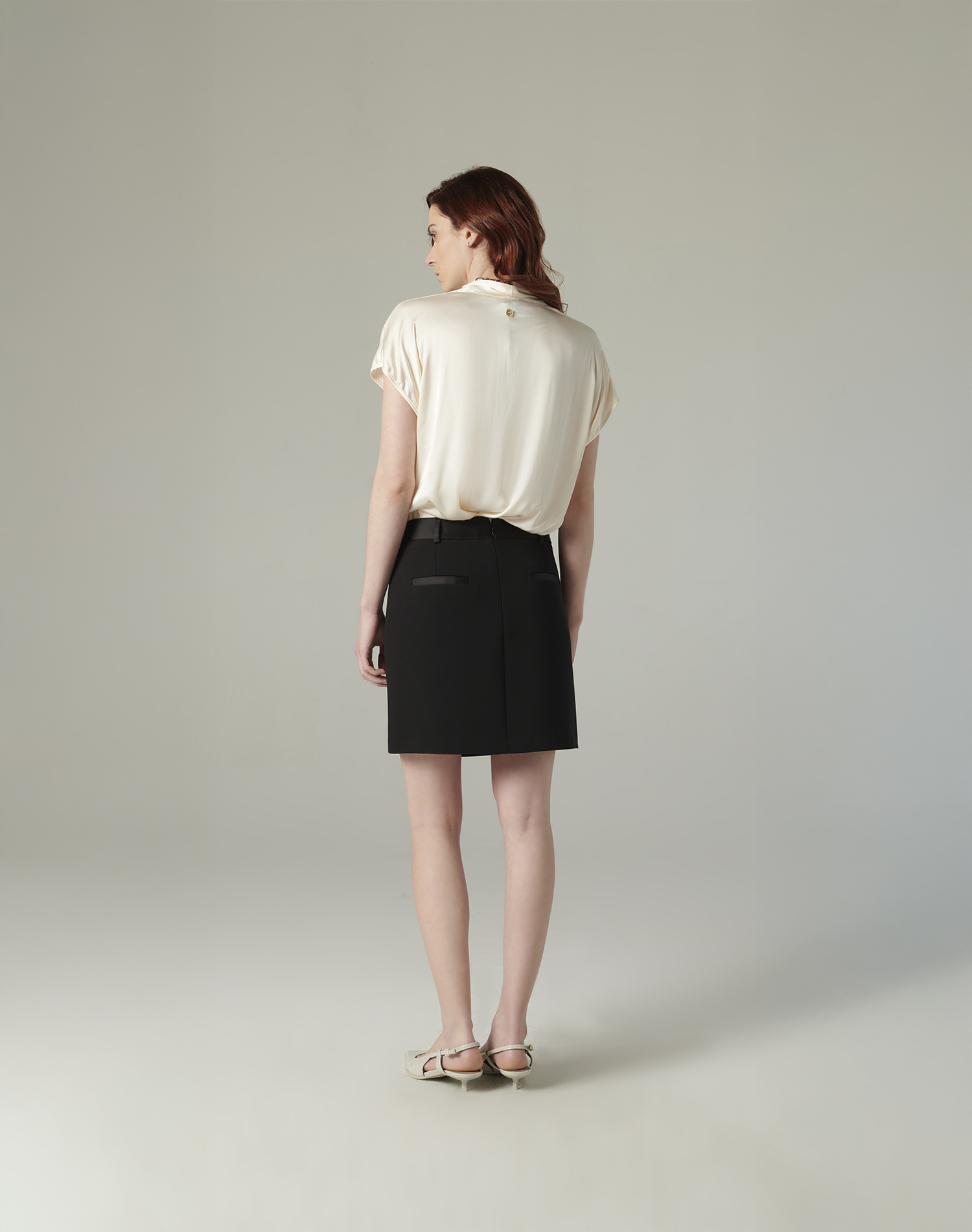 BECKHAM COLLAR BLOUSE | Manila Grace