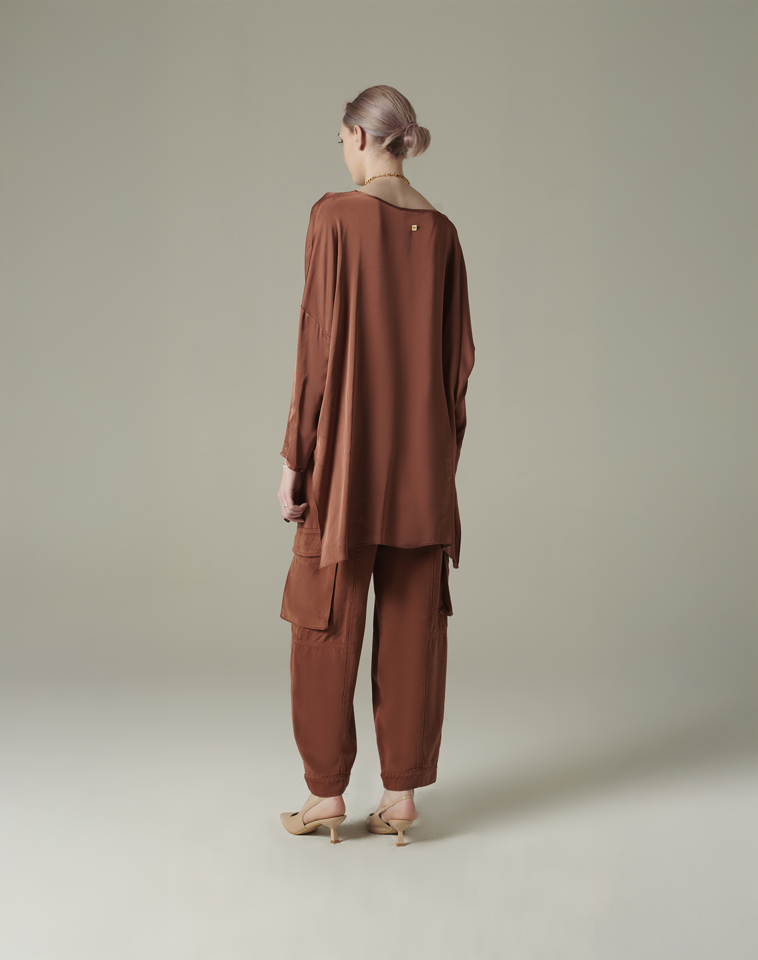 OVERSIZED BLOUSE WITH SIDE SLITS | Manila Grace