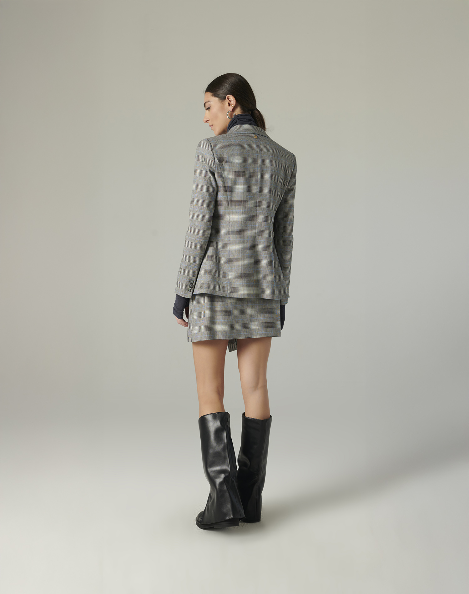 FRAYED BLAZER WITH FRAYED BUTTONING | Manila Grace
