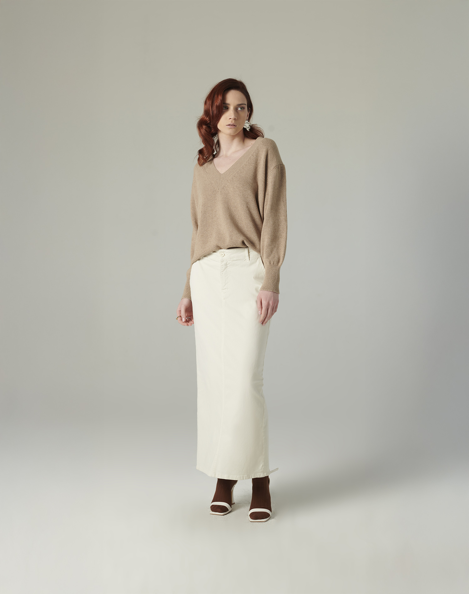 MAXI V-NECK SWEATER | Manila Grace