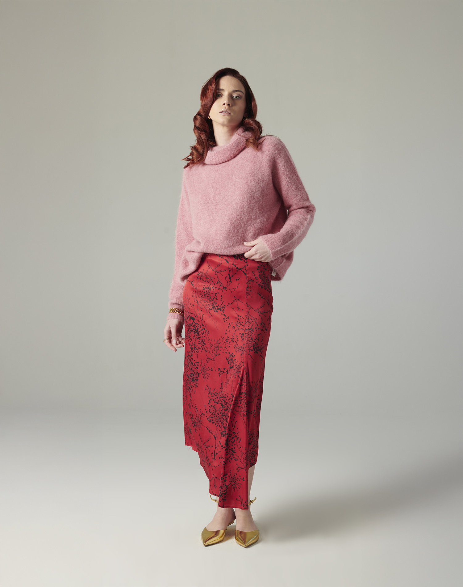 HIGH-NECK SWEATER | Manila Grace