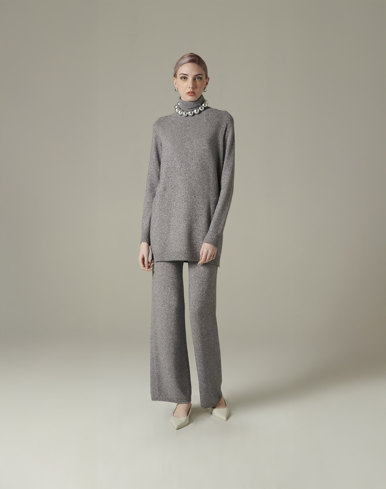 HIGH-NECK SWEATER | Manila Grace