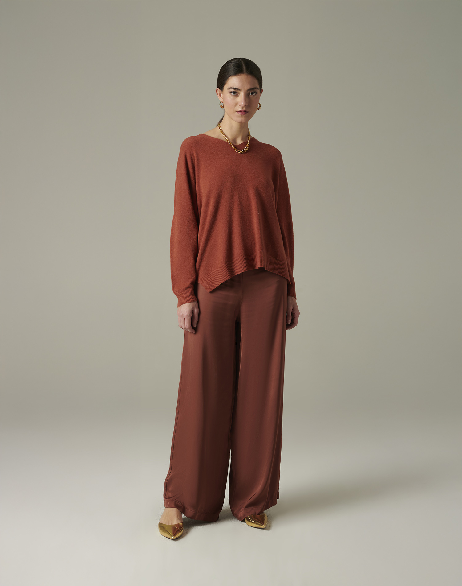 V-NECK SWEATER | Manila Grace
