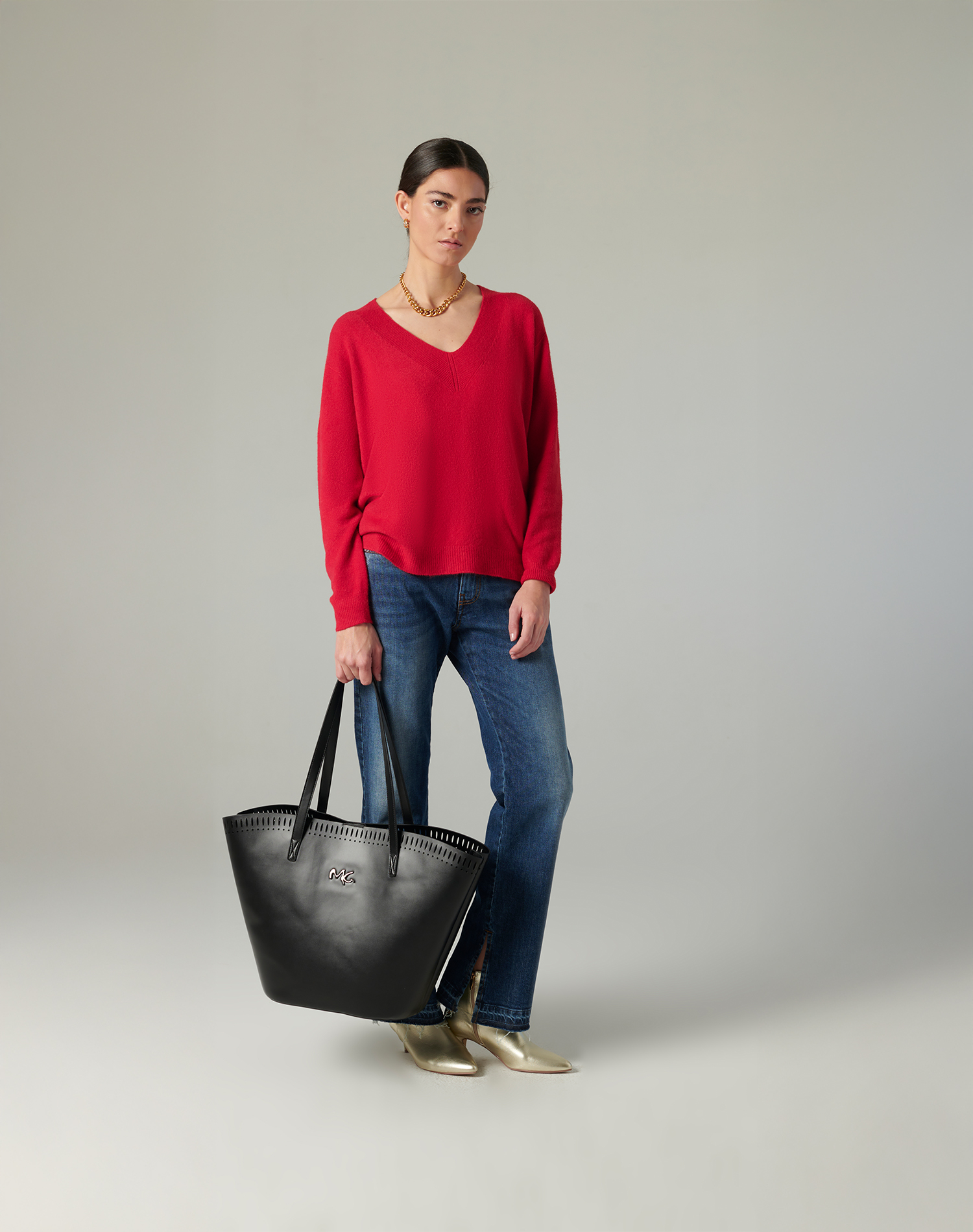 V-NECK SWEATER | Manila Grace
