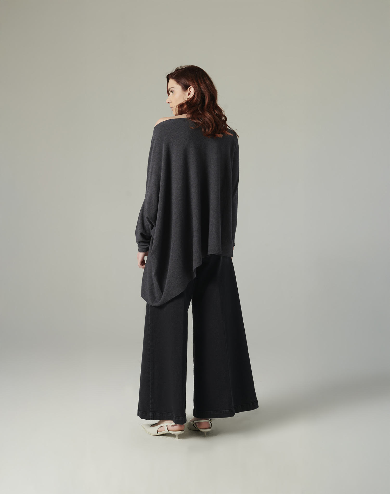 PONCHO | Manila Grace