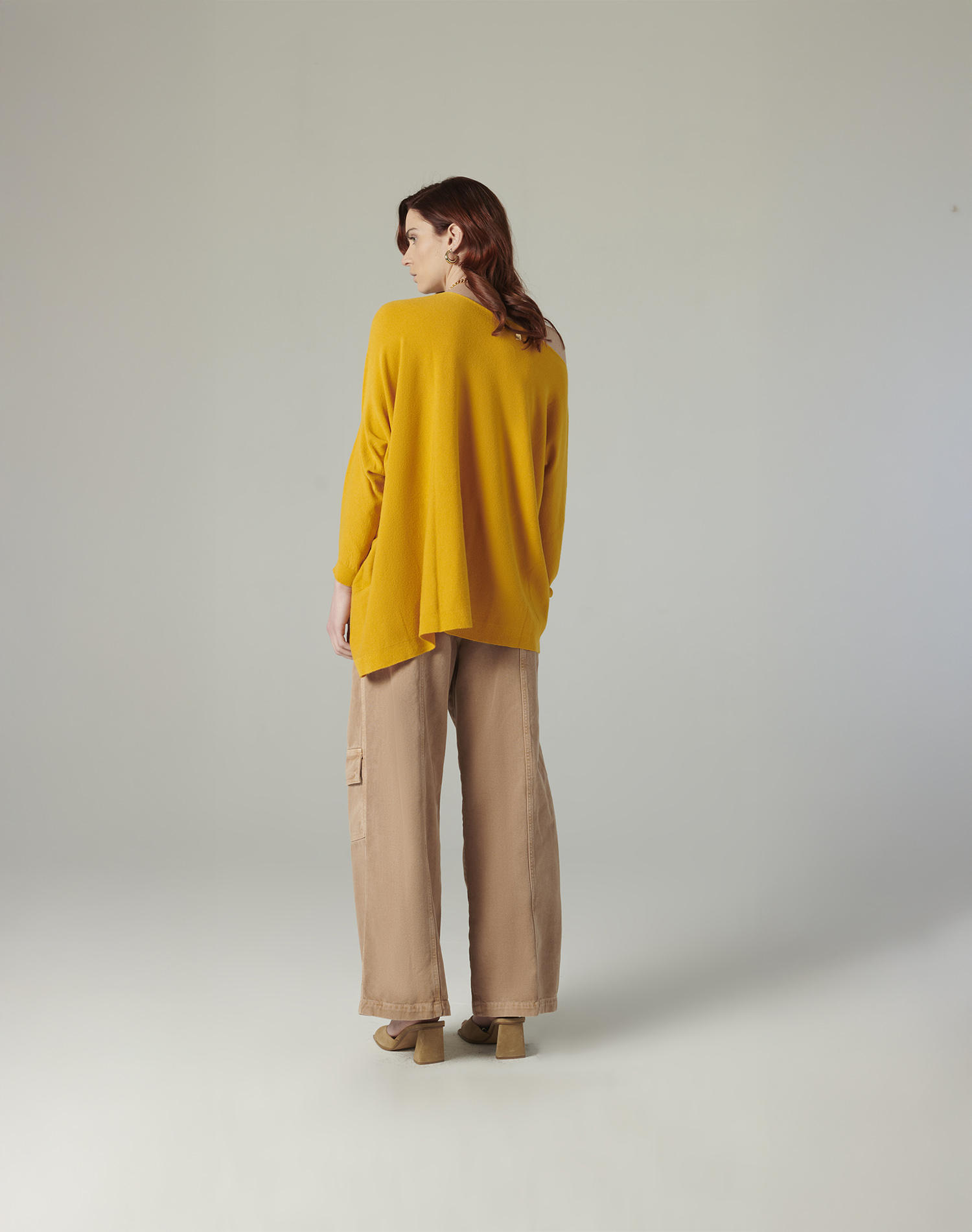PONCHO | Manila Grace