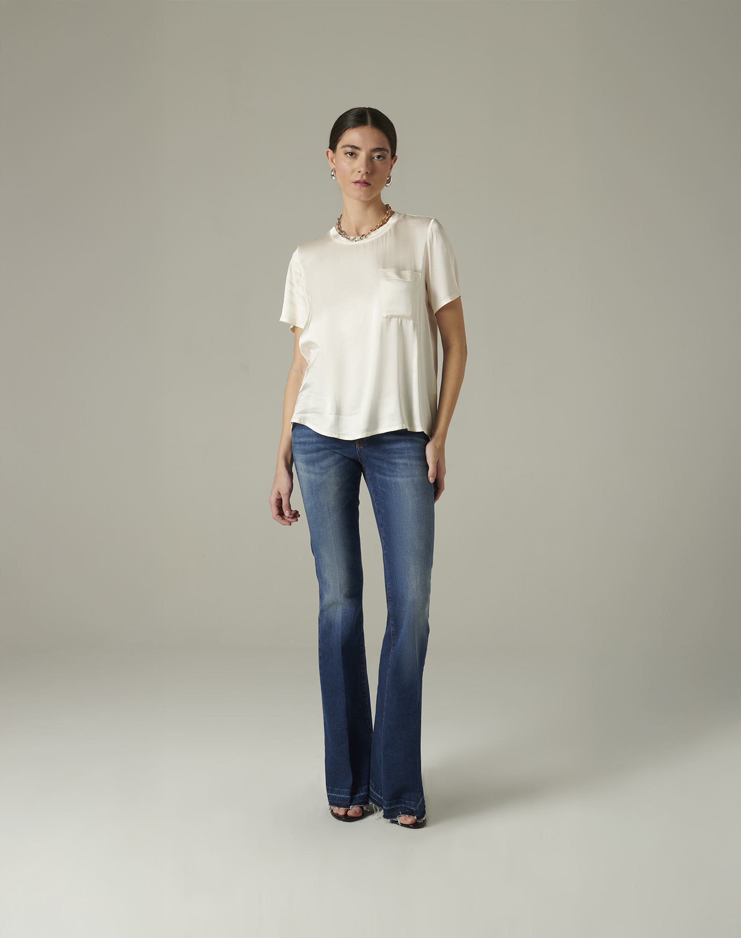 T-SHIRT WITH POCKET | Manila Grace
