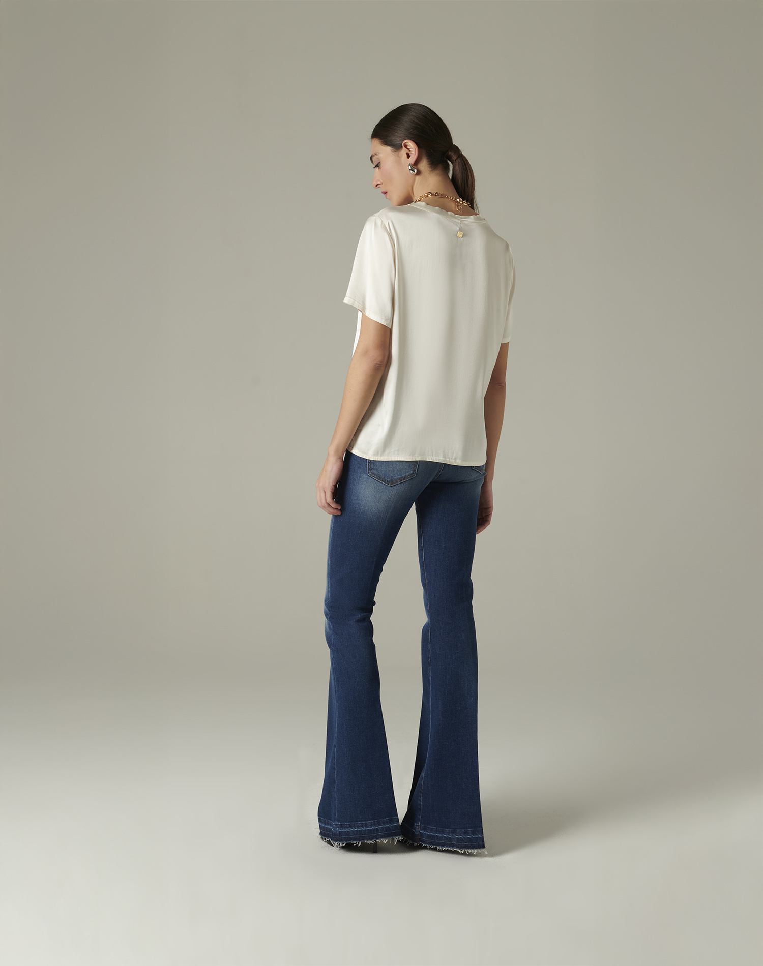 T-SHIRT WITH POCKET | Manila Grace