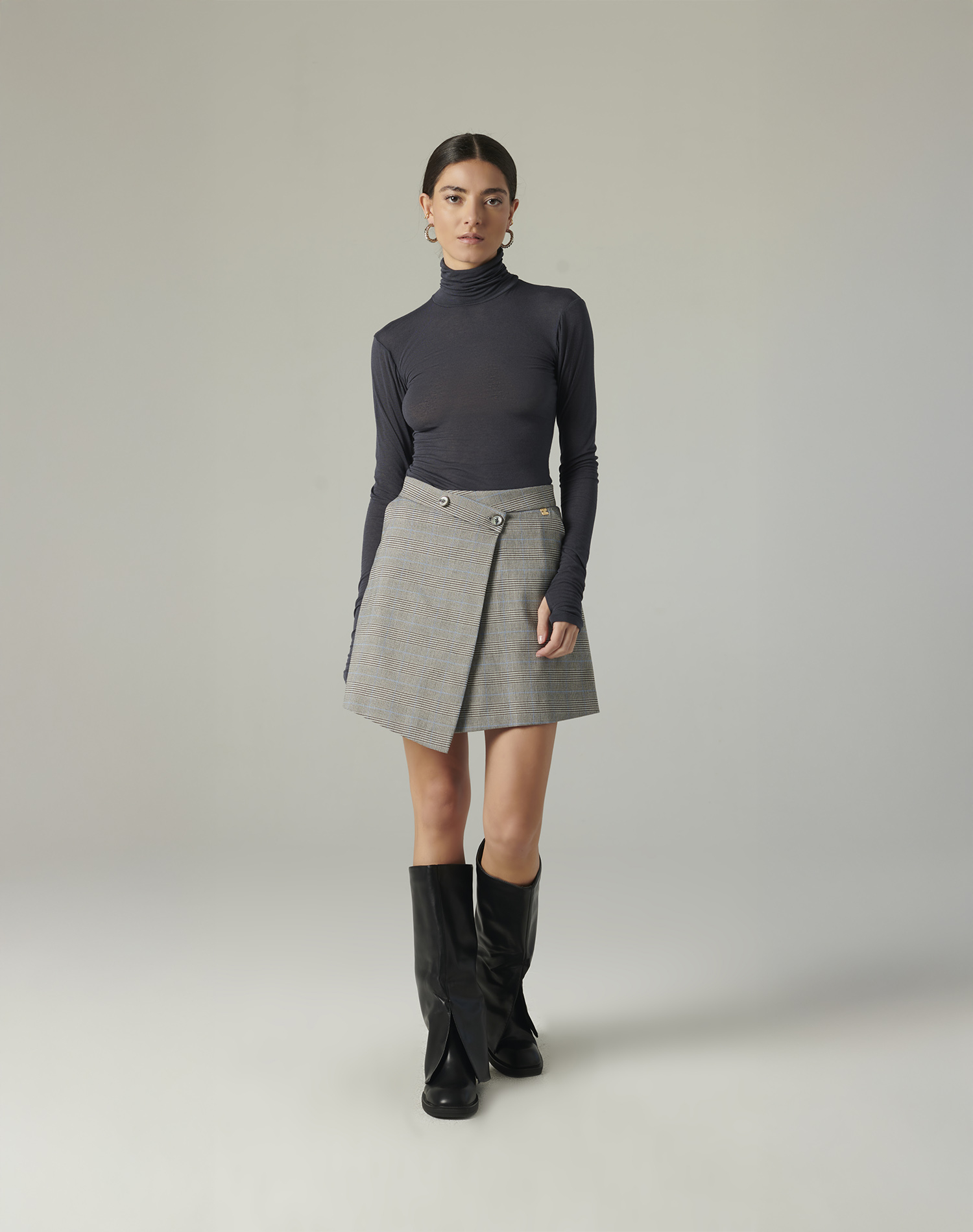 RUCHED TURTLENECK | Manila Grace