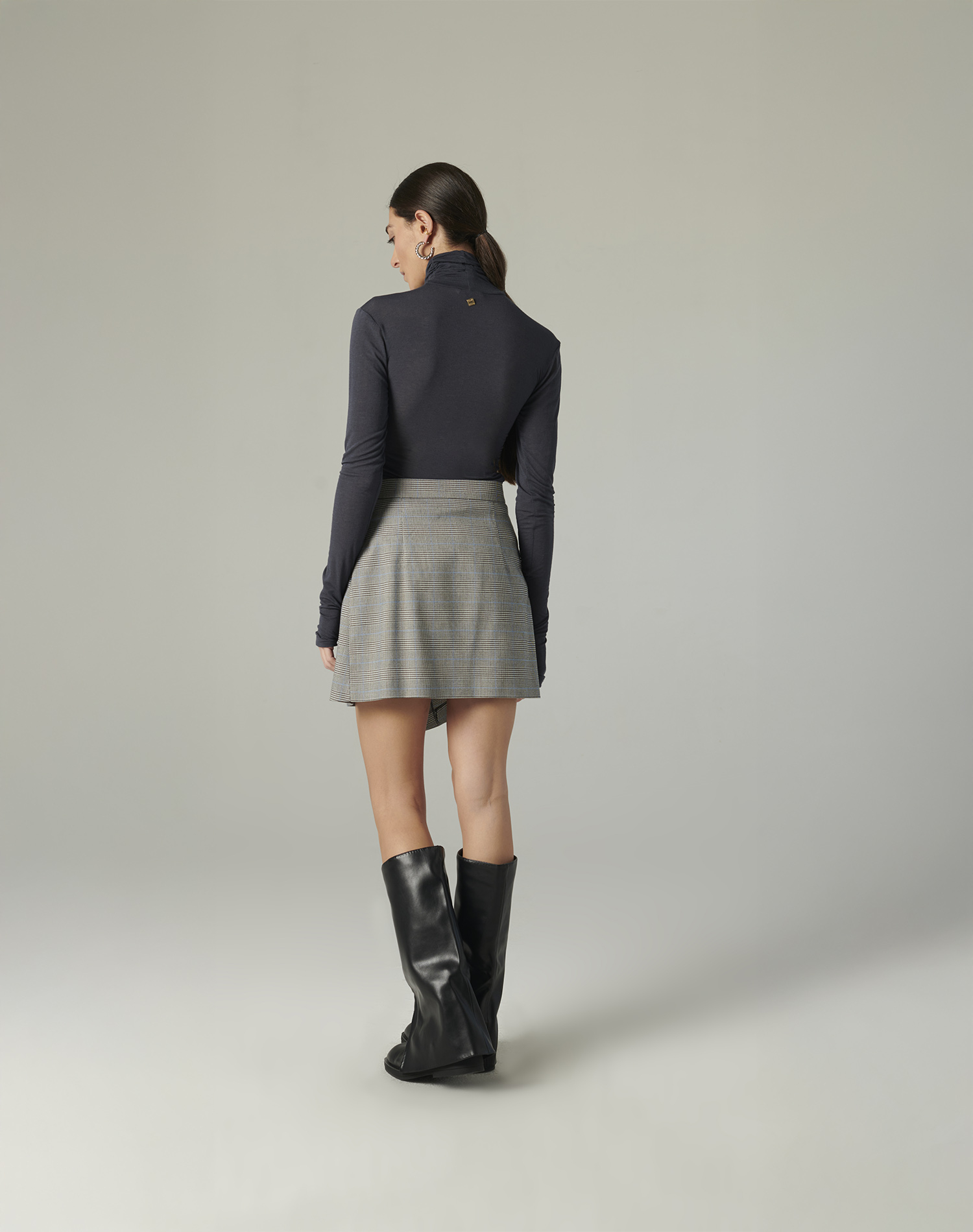 RUCHED TURTLENECK | Manila Grace