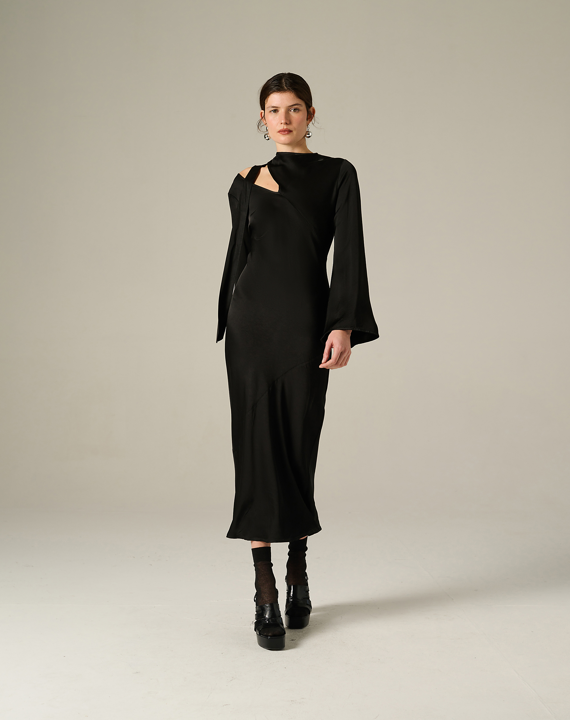 Black Dress With Bow At The Neck - BLACK - Manila Grace | Official Website