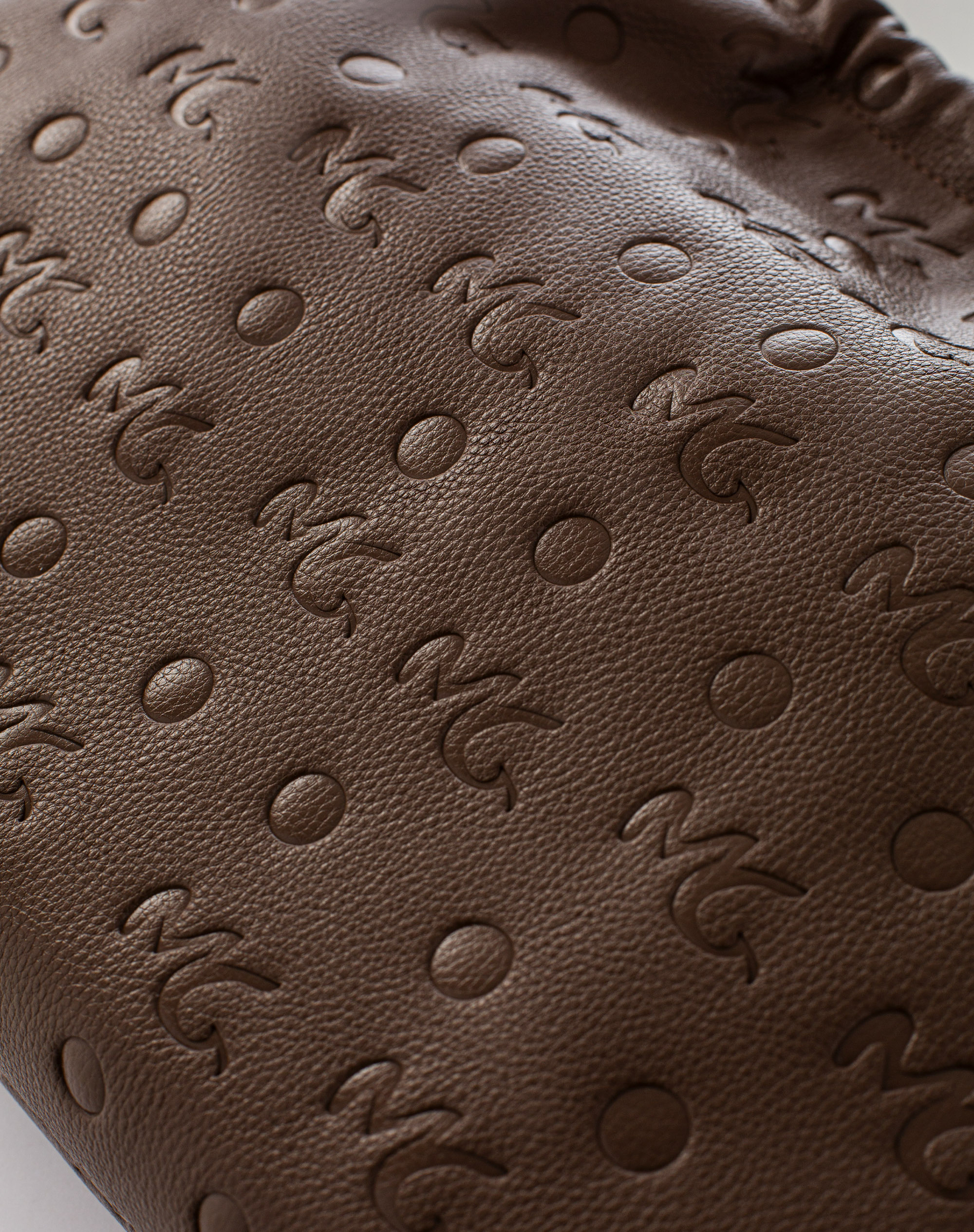 Shoulder Bag With Fringes And Embossed Logo - COFFEE BEAN - Manila Grace | Official Website