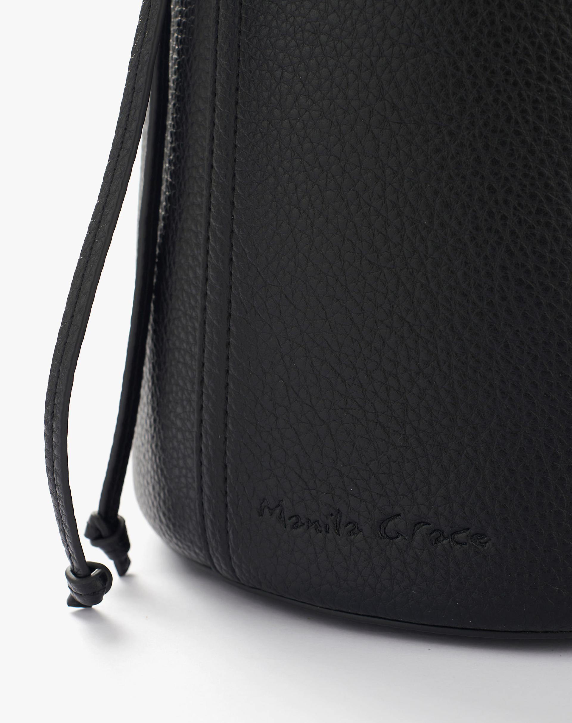 Compact Bucket Bag In Hammered Faux Leather - BLACK - Manila Grace | Official Website