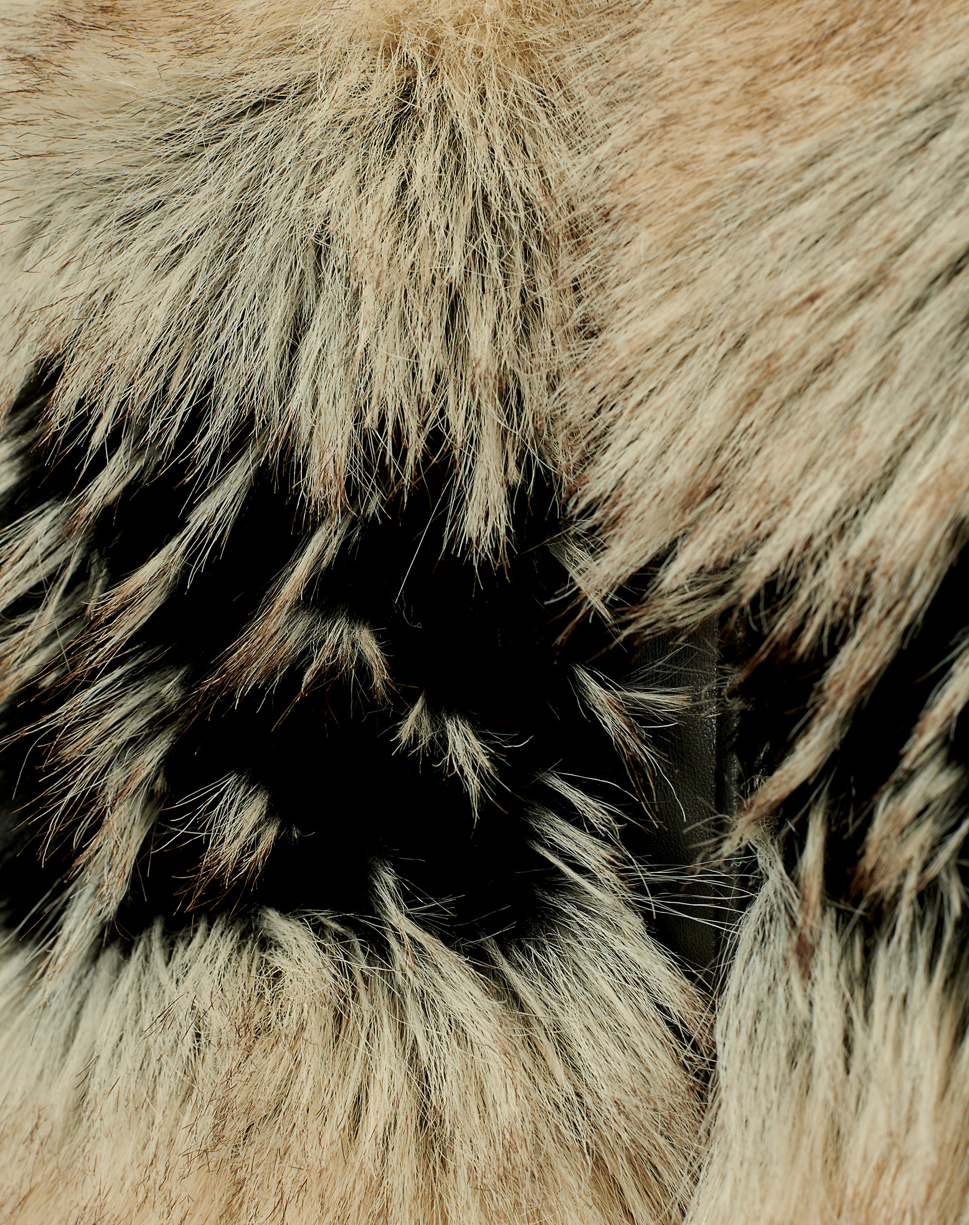 Long Faux Fur Vest With Color Blocks - OFF WHITE - Manila Grace | Official Website