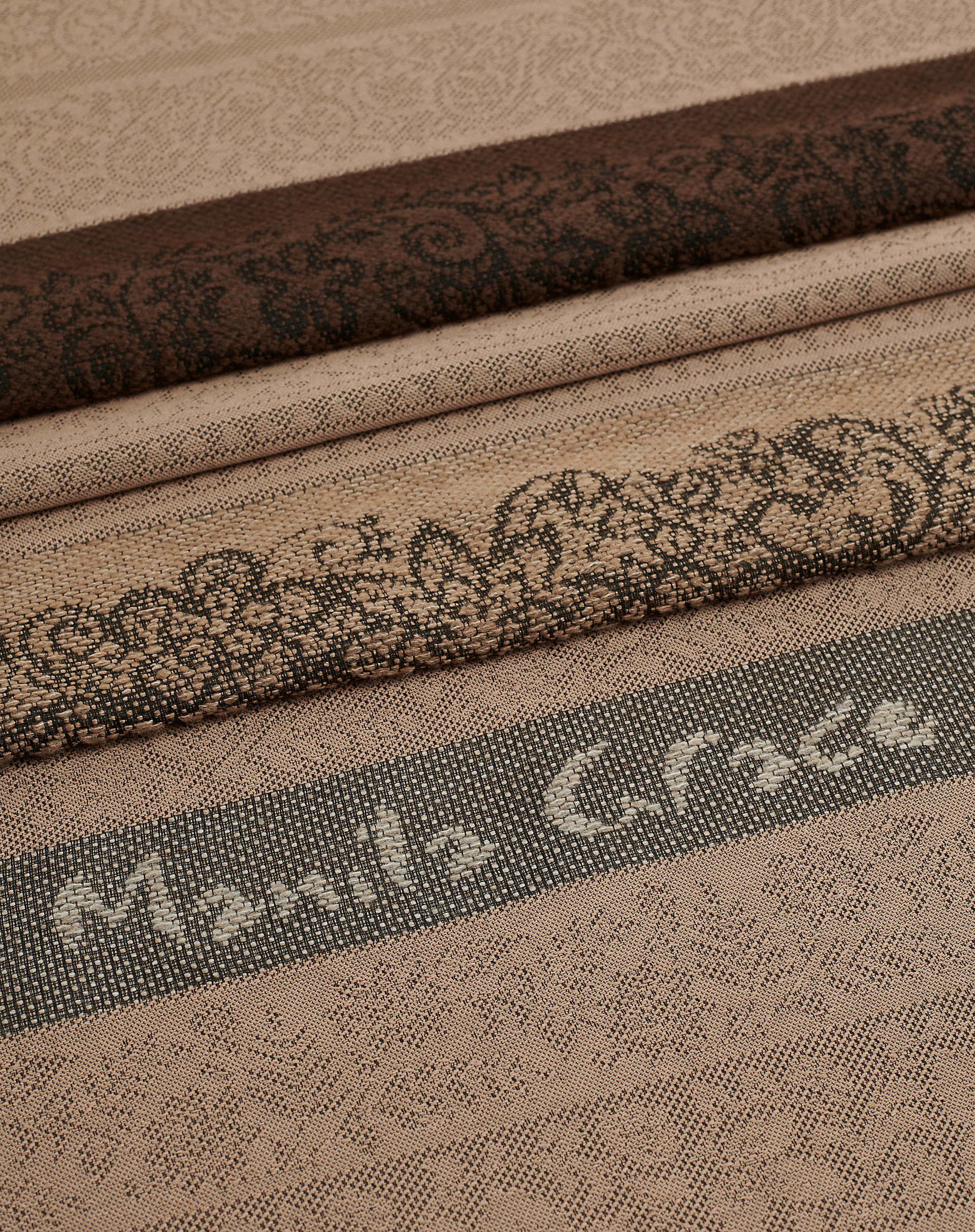 Manila Grace Multicolor Jacquard Striped Scarf With Logo - MG826 - Manila Grace | Official Website