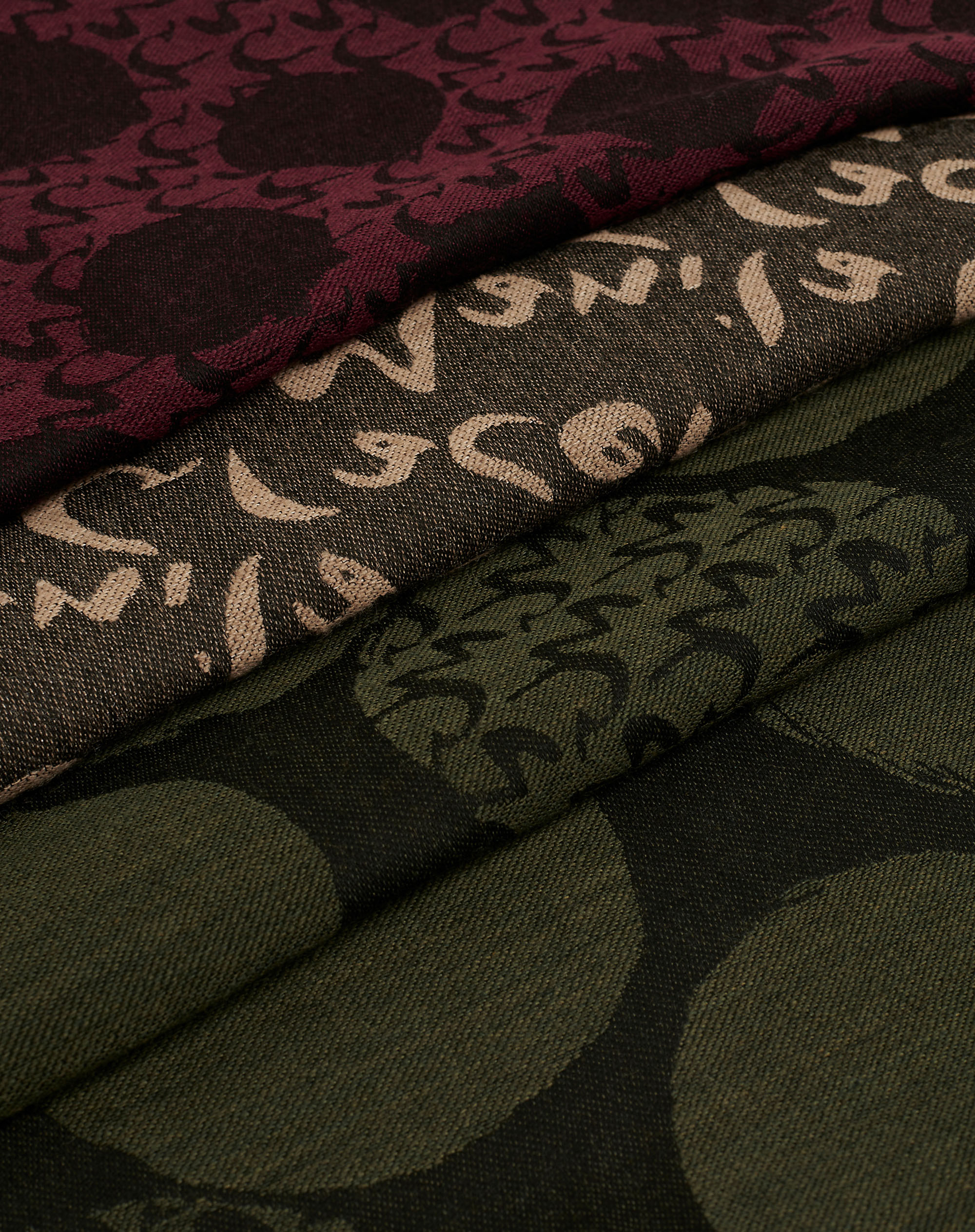 Jacquard Polka Dot Scarf - MILITARY GREEN - Manila Grace | Official Website