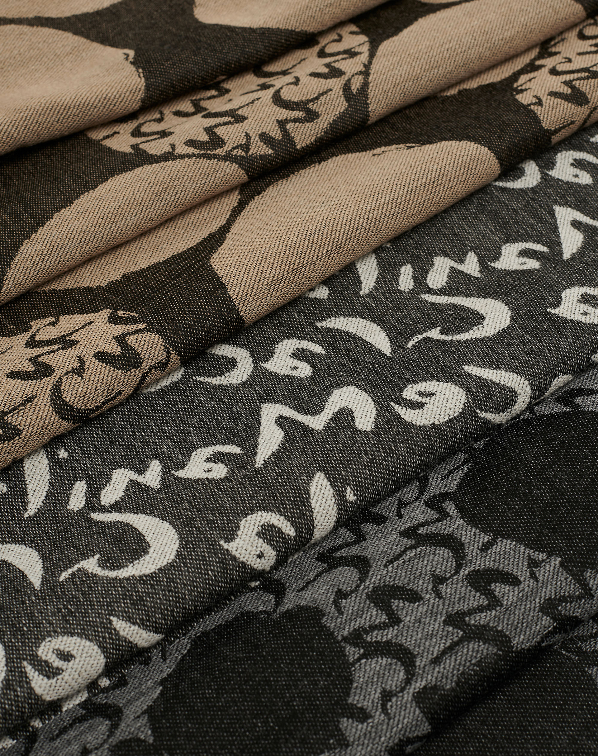 Jacquard Polka Dot Scarf - MA649 - Manila Grace | Official Website