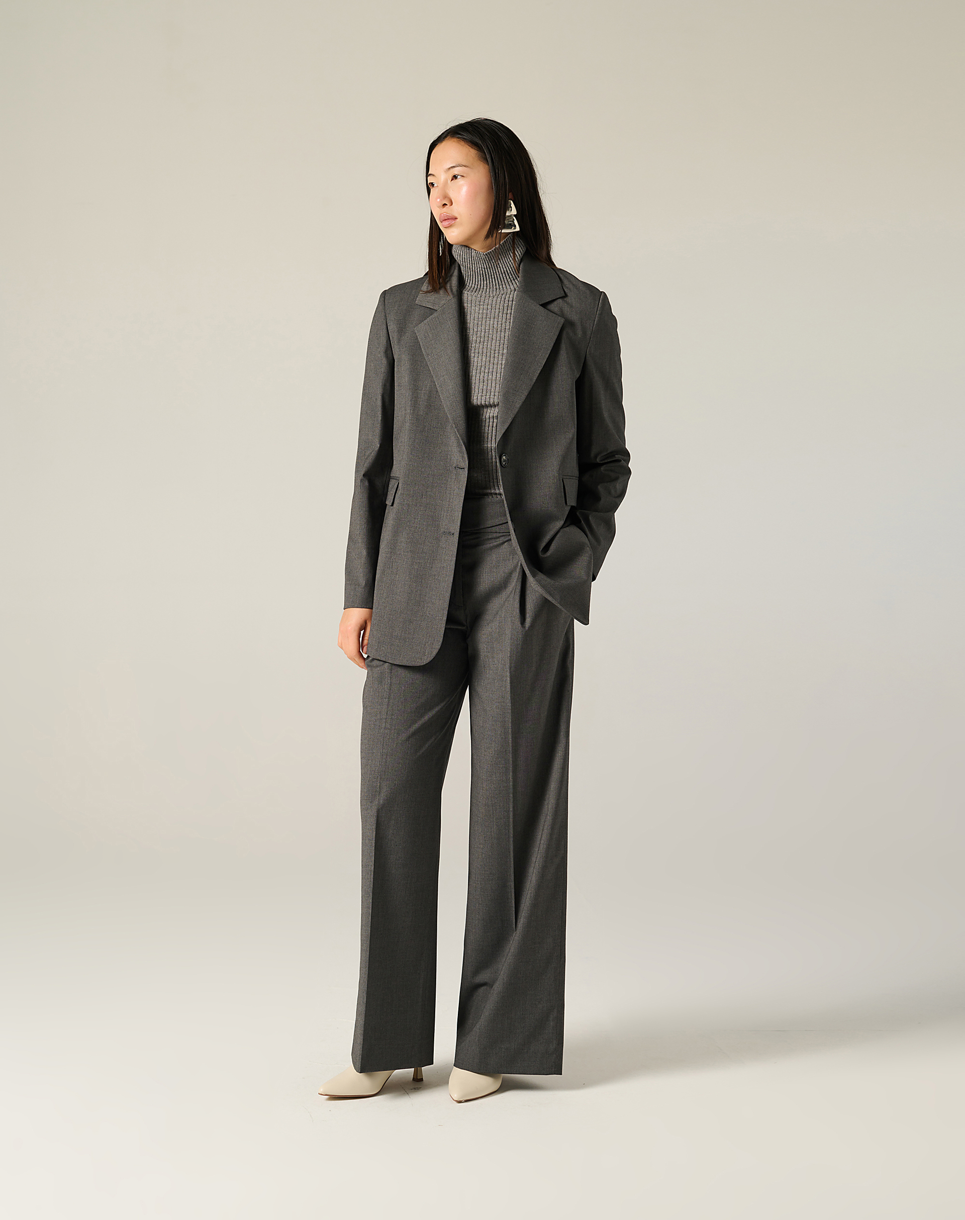 Single-Breasted Wool Blend Tailored Blazer - ASPHALT - Manila Grace | Official Website