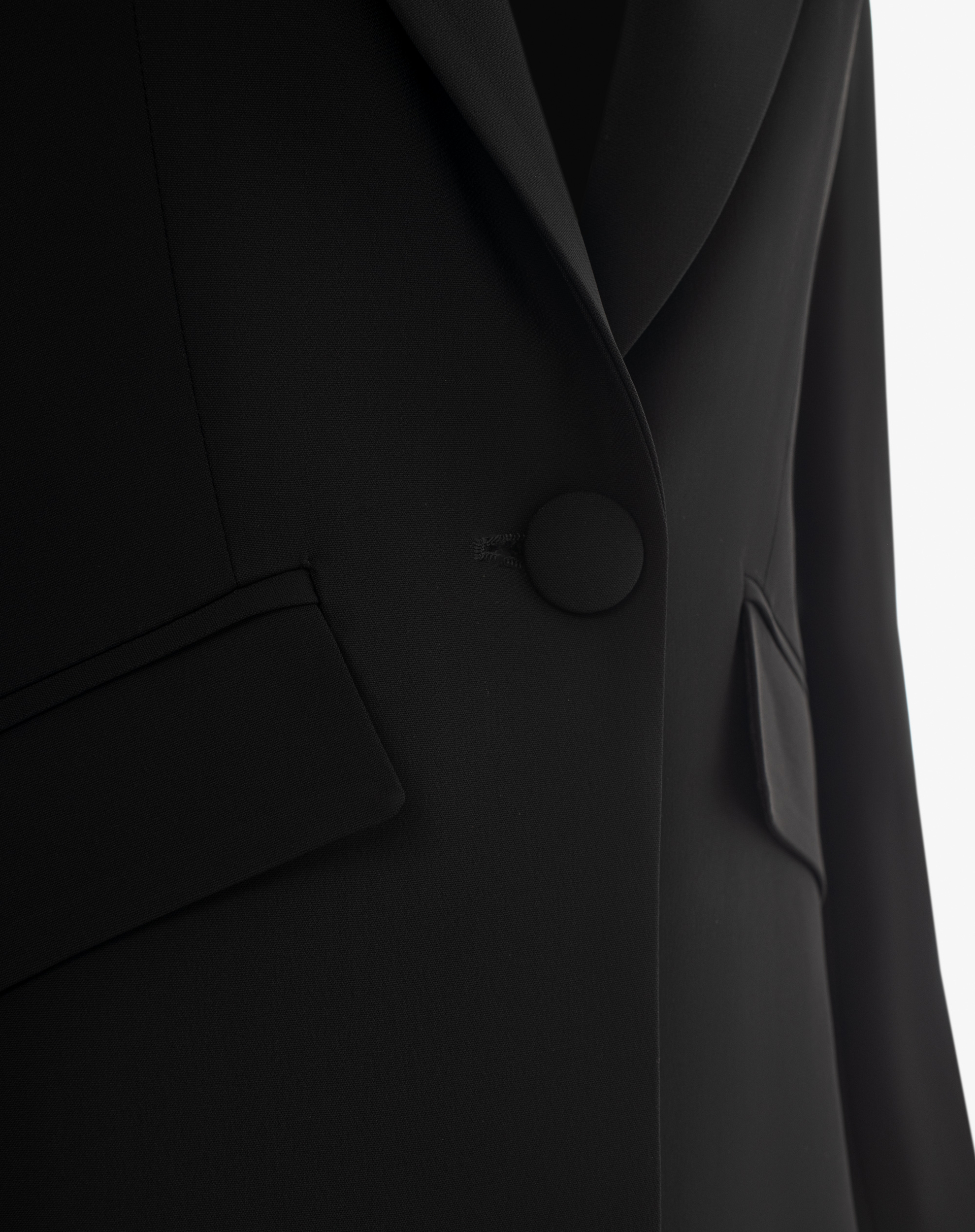 Blazer Corto Strutturato Con Chiusura Monobottone - NERO - Manila Grace