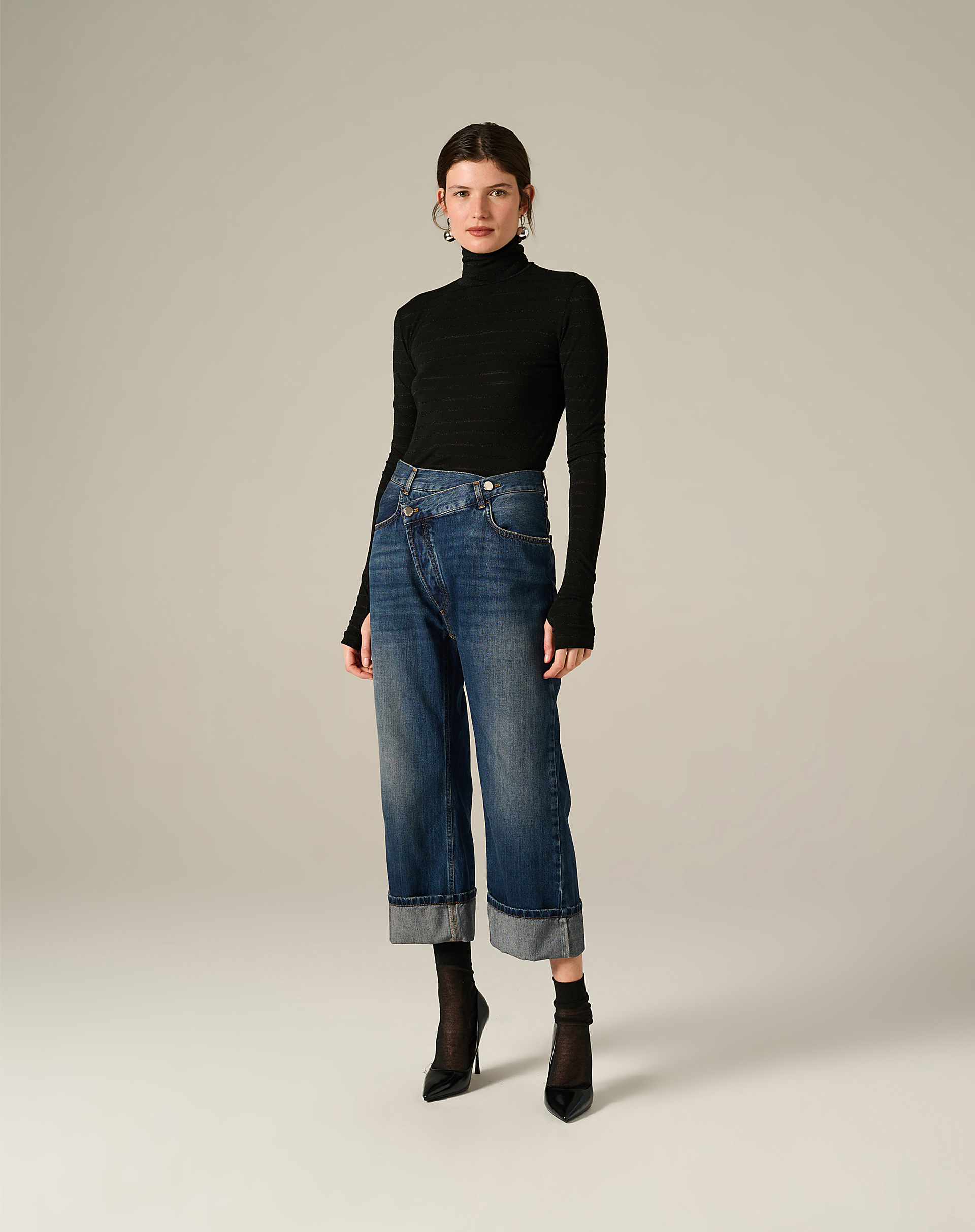Wide-Leg Asymmetrical Jeans With Cuffs - MEDIUM BLUE - Manila Grace | Official Website