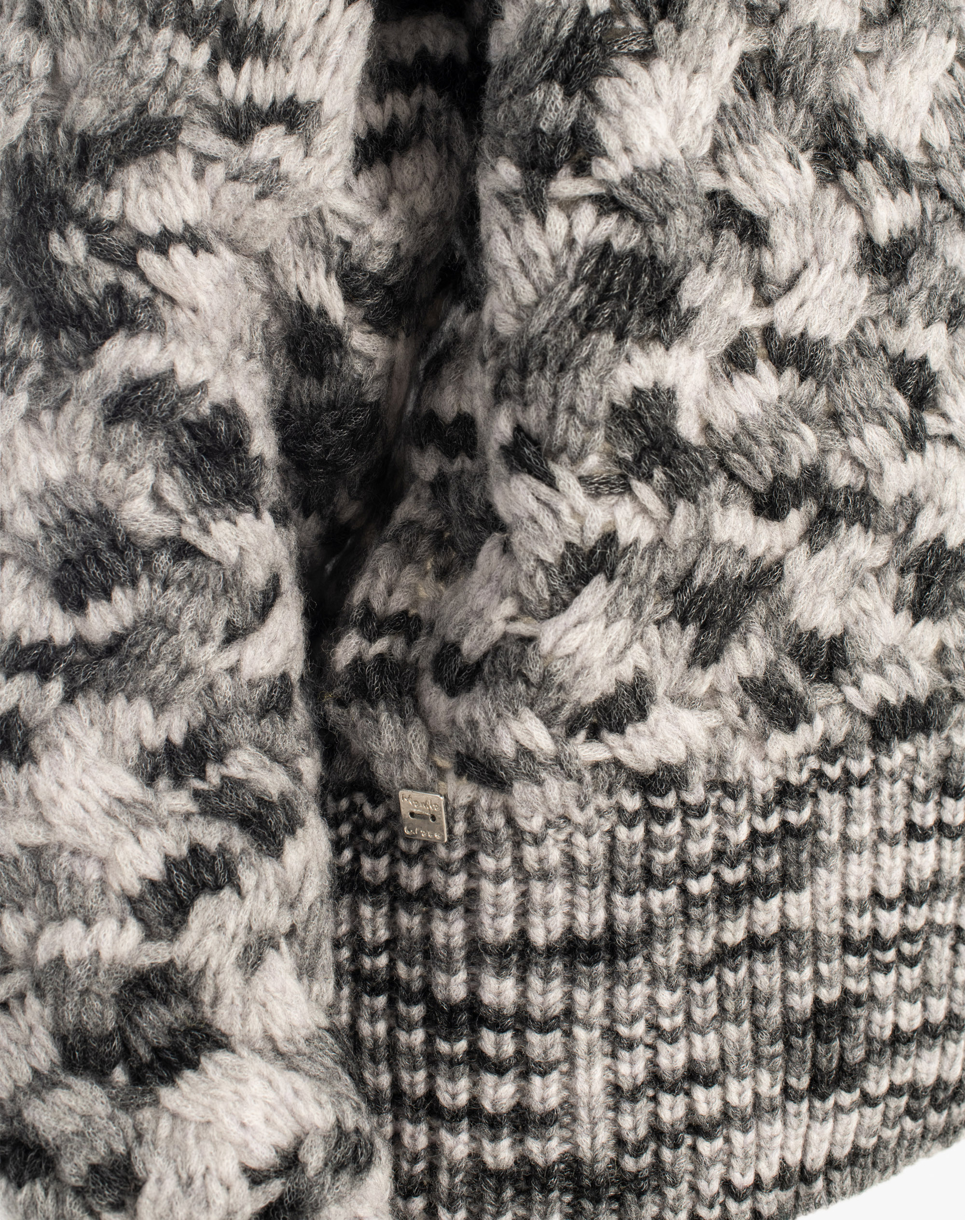 Melange Pattern V-Neck Sweater - MA642 - Manila Grace | Official Website