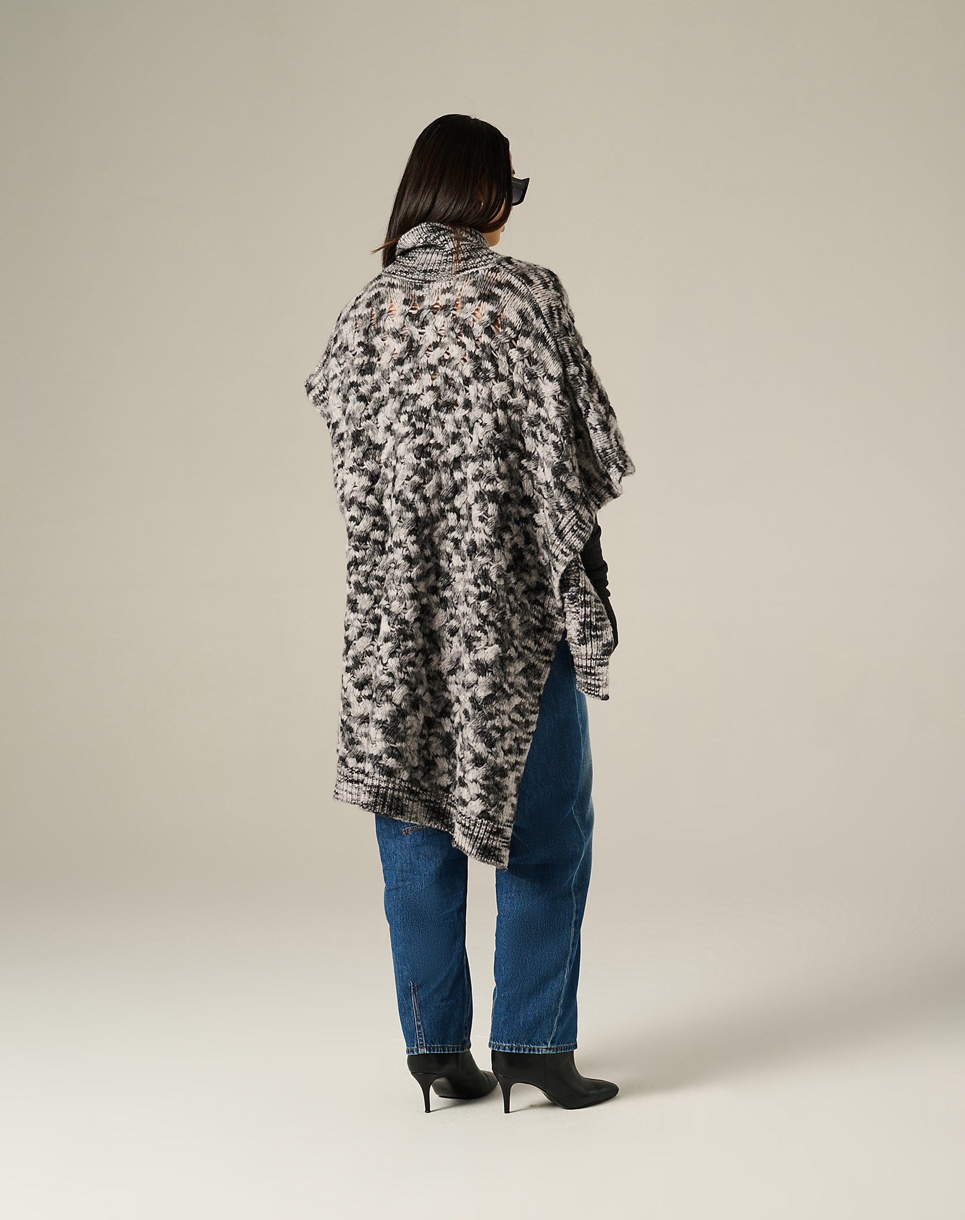 Turtleneck Poncho In Melange Pattern Yarn - MA642 - Manila Grace | Official Website
