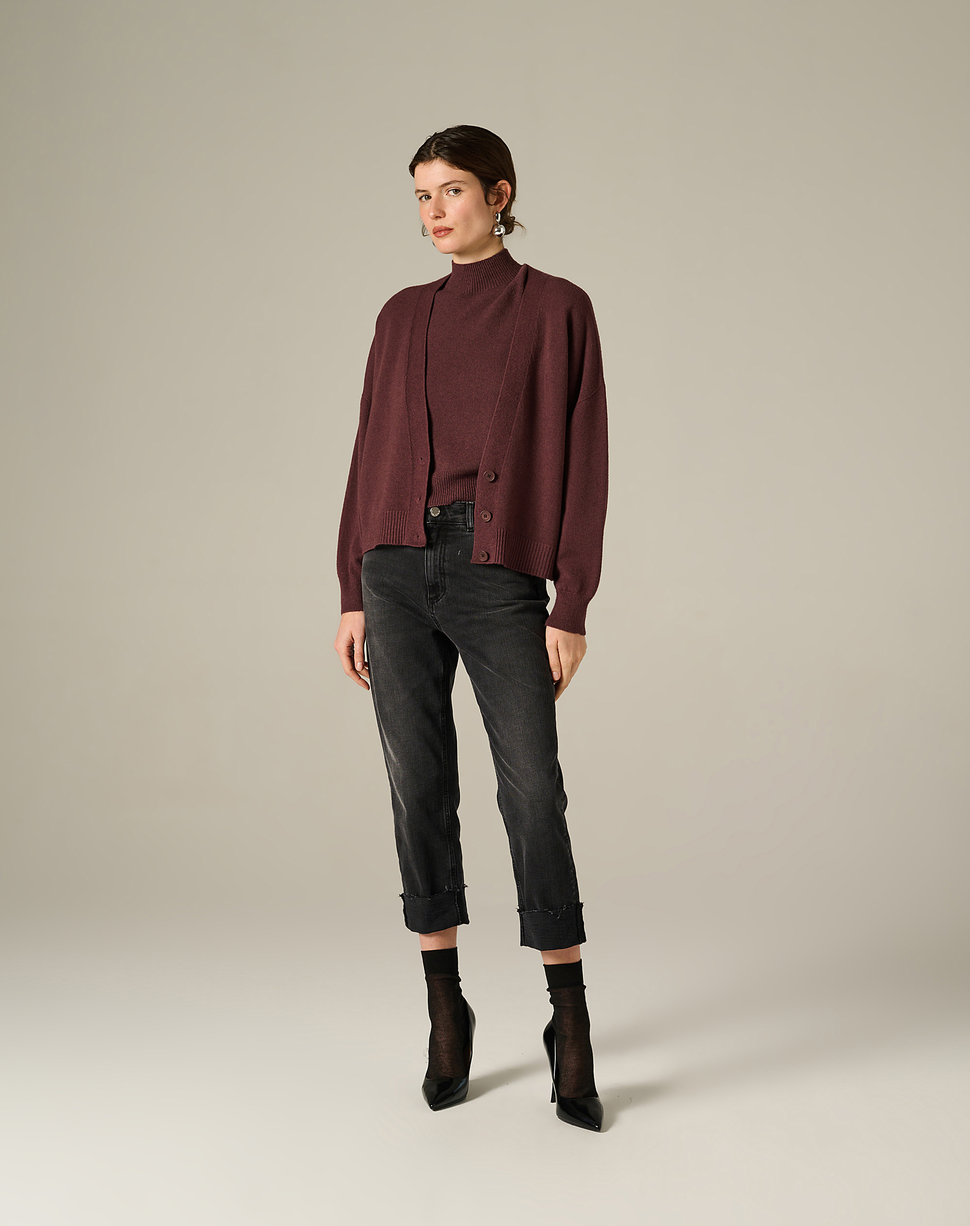 Short Cardigan With V-Neck And Buttons - MA646 - Manila Grace | Official Website