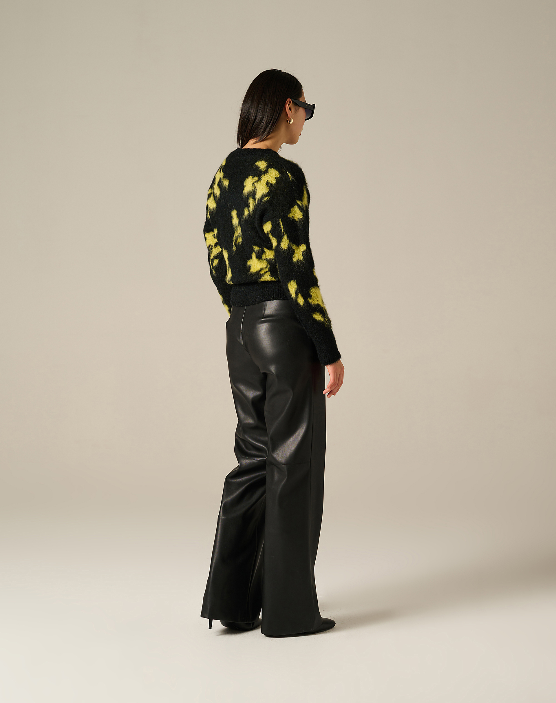 Jacquard Crop V-Neck Sweater - MA654 - Manila Grace | Official Website