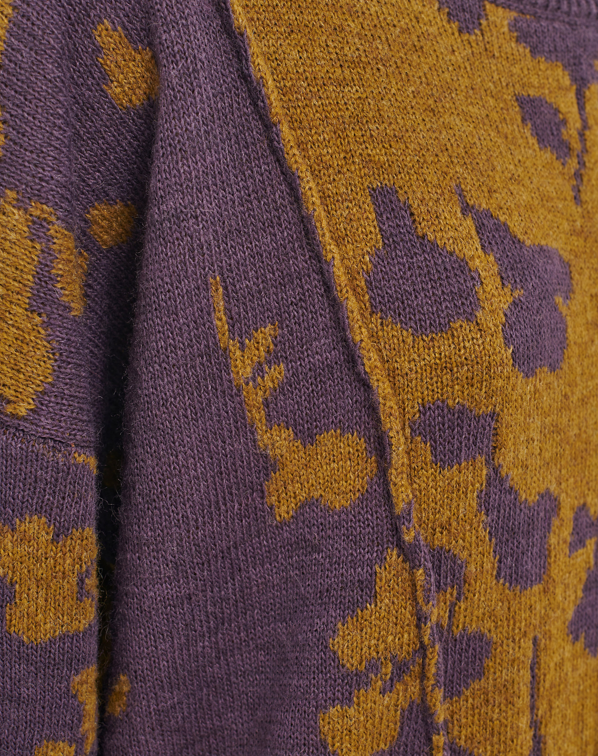 Jacquard Crew Neck Sweater - MD643 - Manila Grace | Official Website