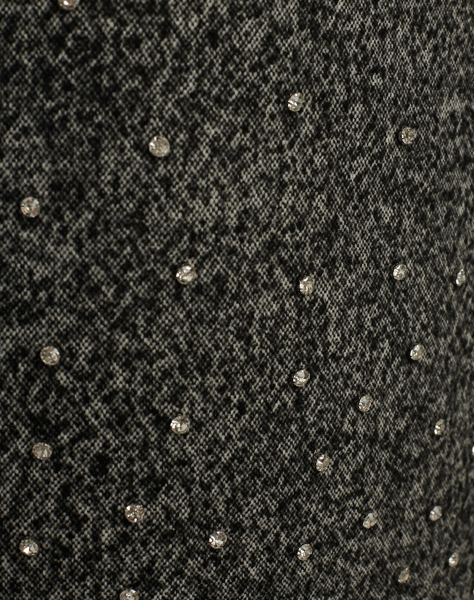 Tweed Pencil Skirt With Rhinestone Appliques - BLACK - Manila Grace | Official Website