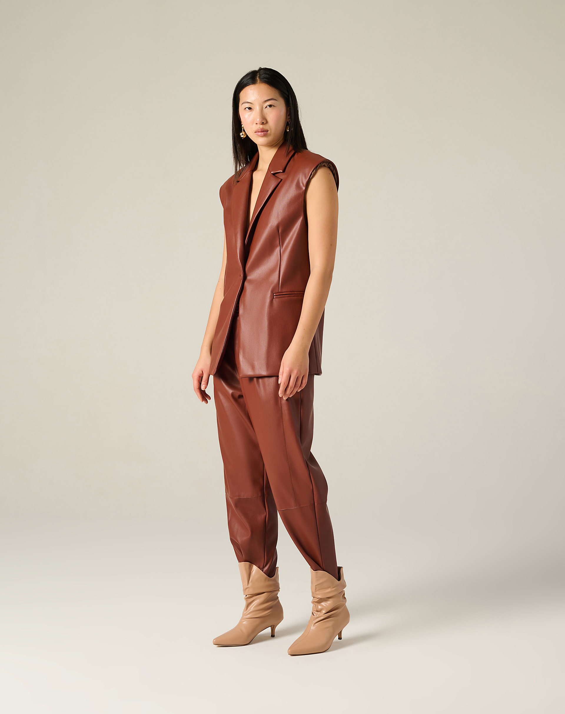 Wide-Leg Faux Leather Trousers With Pleats - MA646 - Manila Grace | Official Website