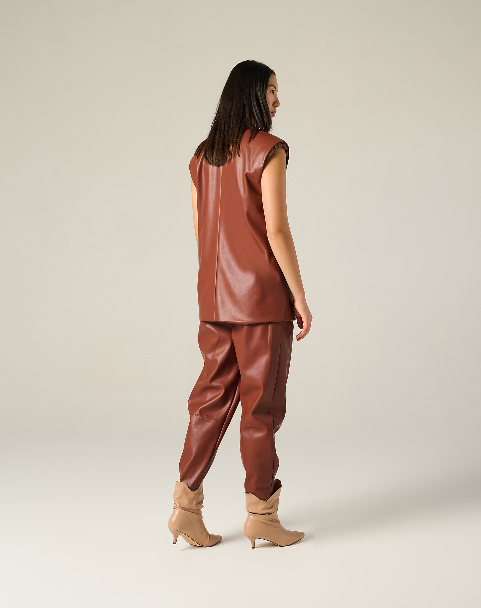 Wide-Leg Faux Leather Trousers With Pleats - MA646 - Manila Grace | Official Website