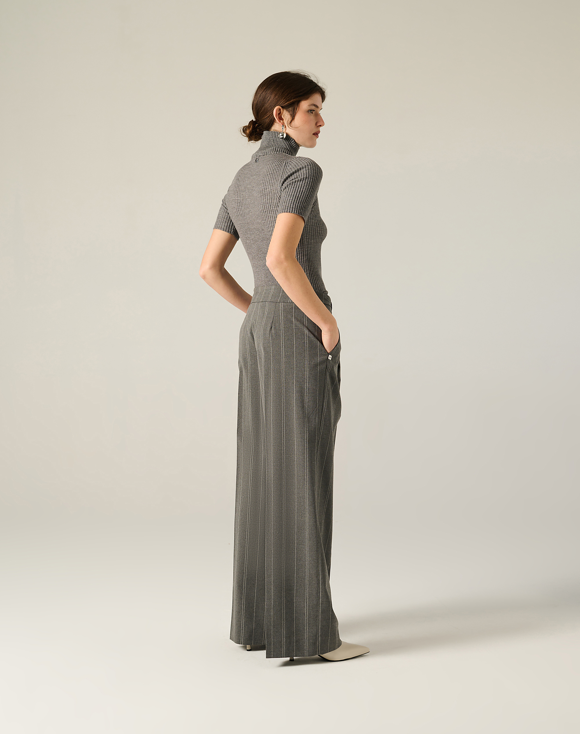Wide-Leg Striped Trousers With A Shaped Waist - MA642 - Manila Grace | Official Website